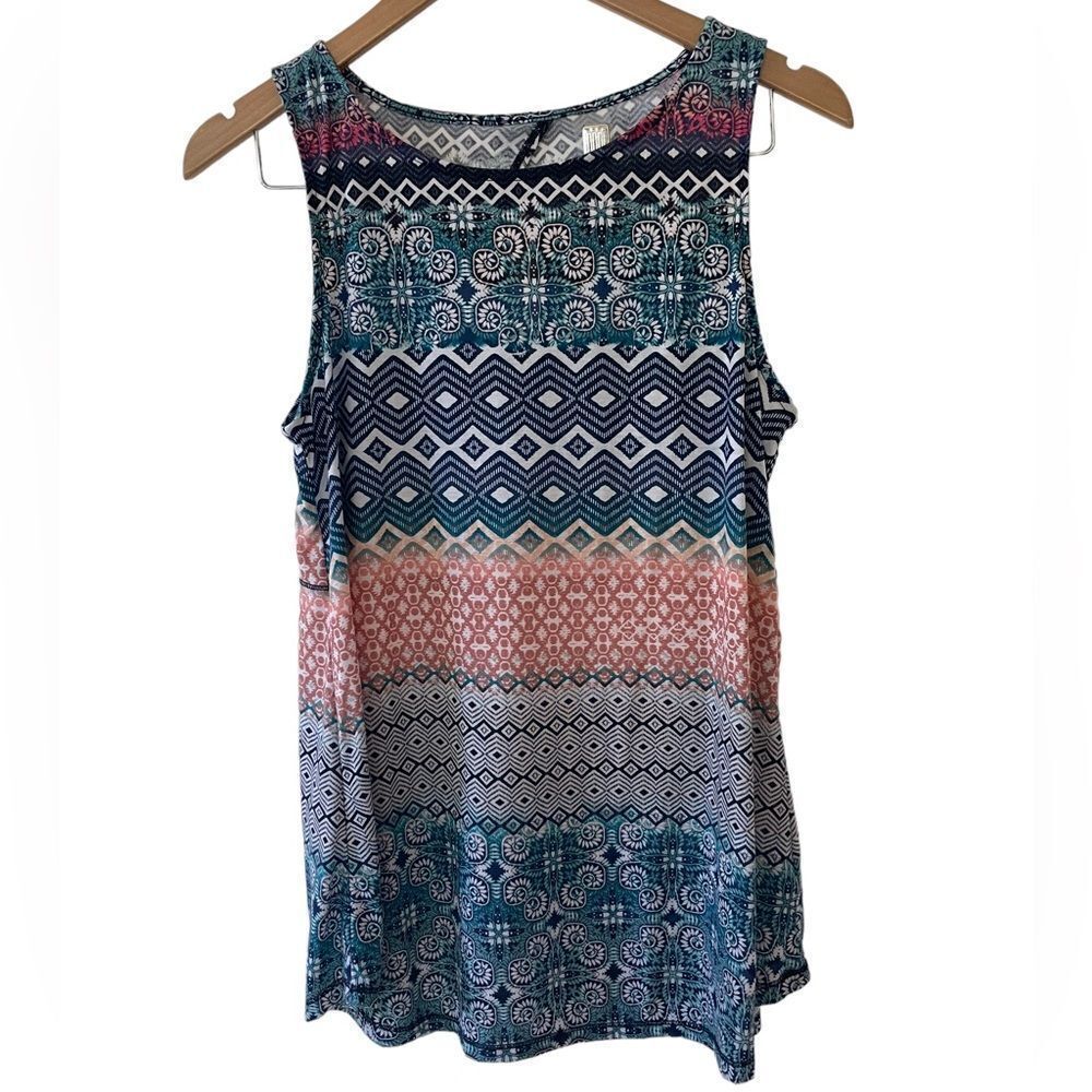 St.John bay active top/ colorful/ fun back style